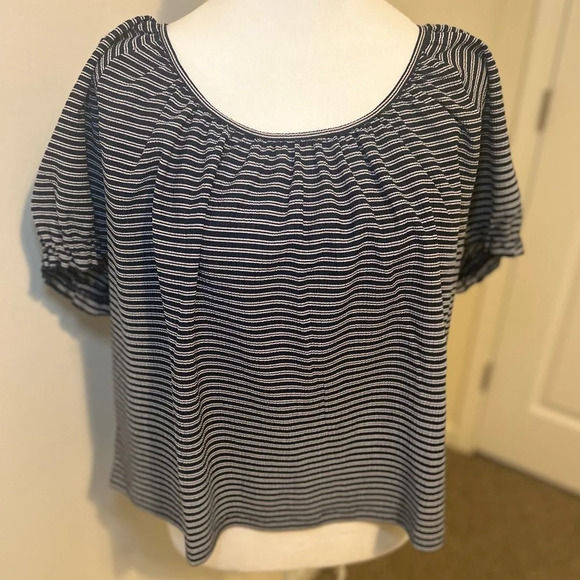 Madewell Navy and White Size Large Texture & Thread Short Sleeve Blouse - Picture 1 of 7